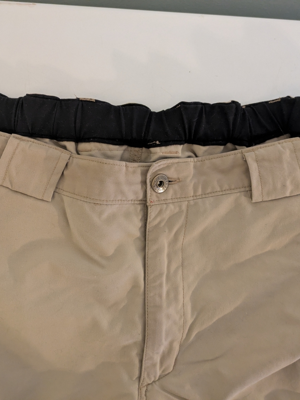 Duluth Trading Co XL Tan Men's Cargo Shorts Comfortable Outdoors Durable - Picture 7 of 9